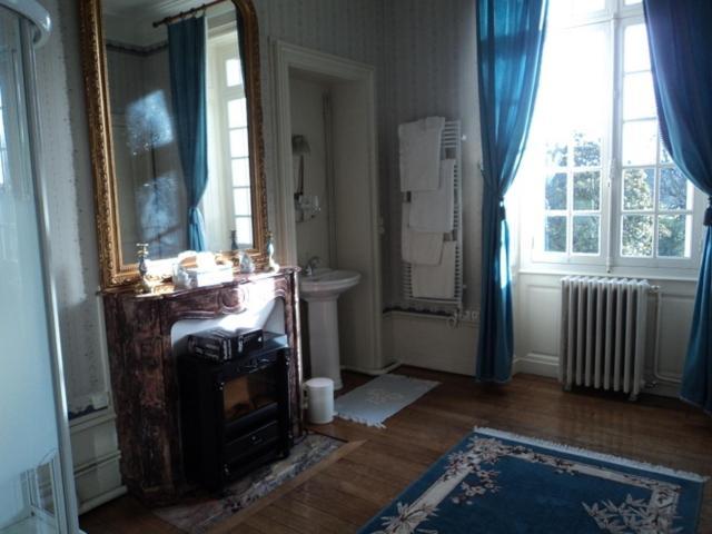 Chateau De Montbraye Parigné-lʼÉvêque Екстериор снимка