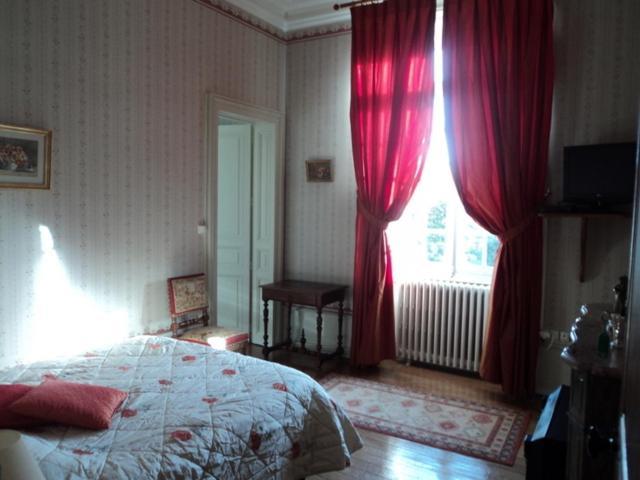 Chateau De Montbraye Parigné-lʼÉvêque Екстериор снимка