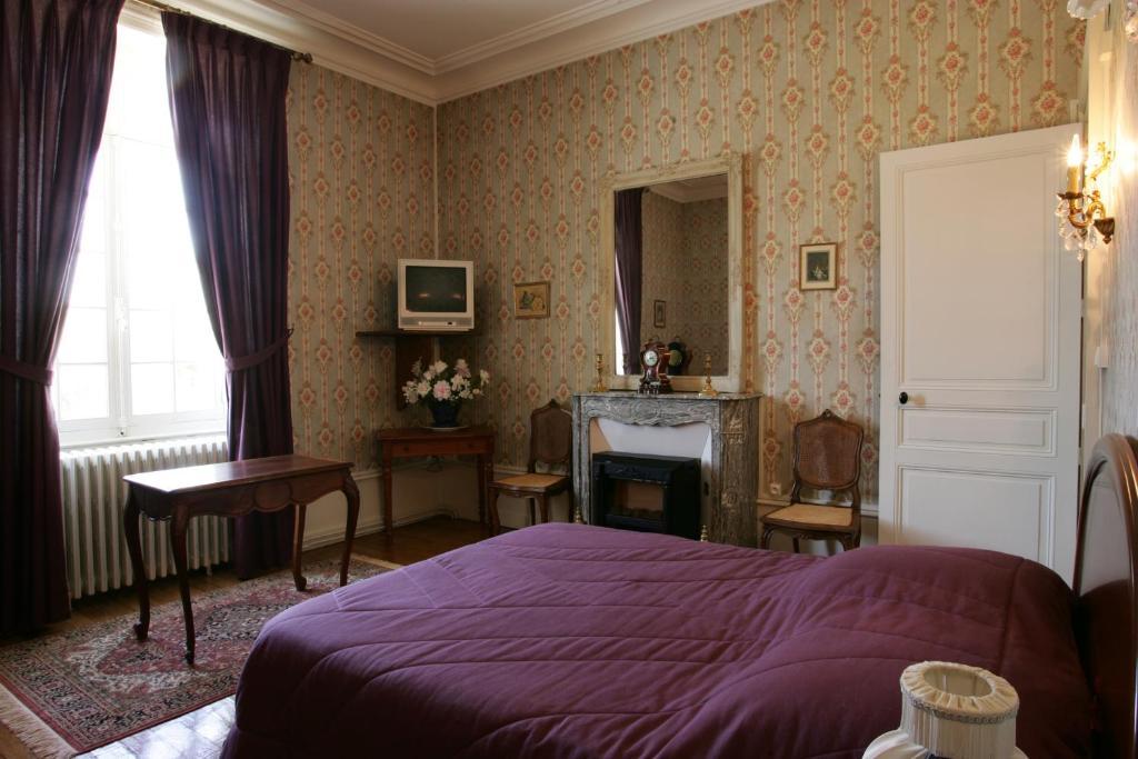 Chateau De Montbraye Parigné-lʼÉvêque Стая снимка